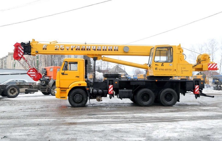 Автокран-вездеход 25 тонн 28 м Галичанин