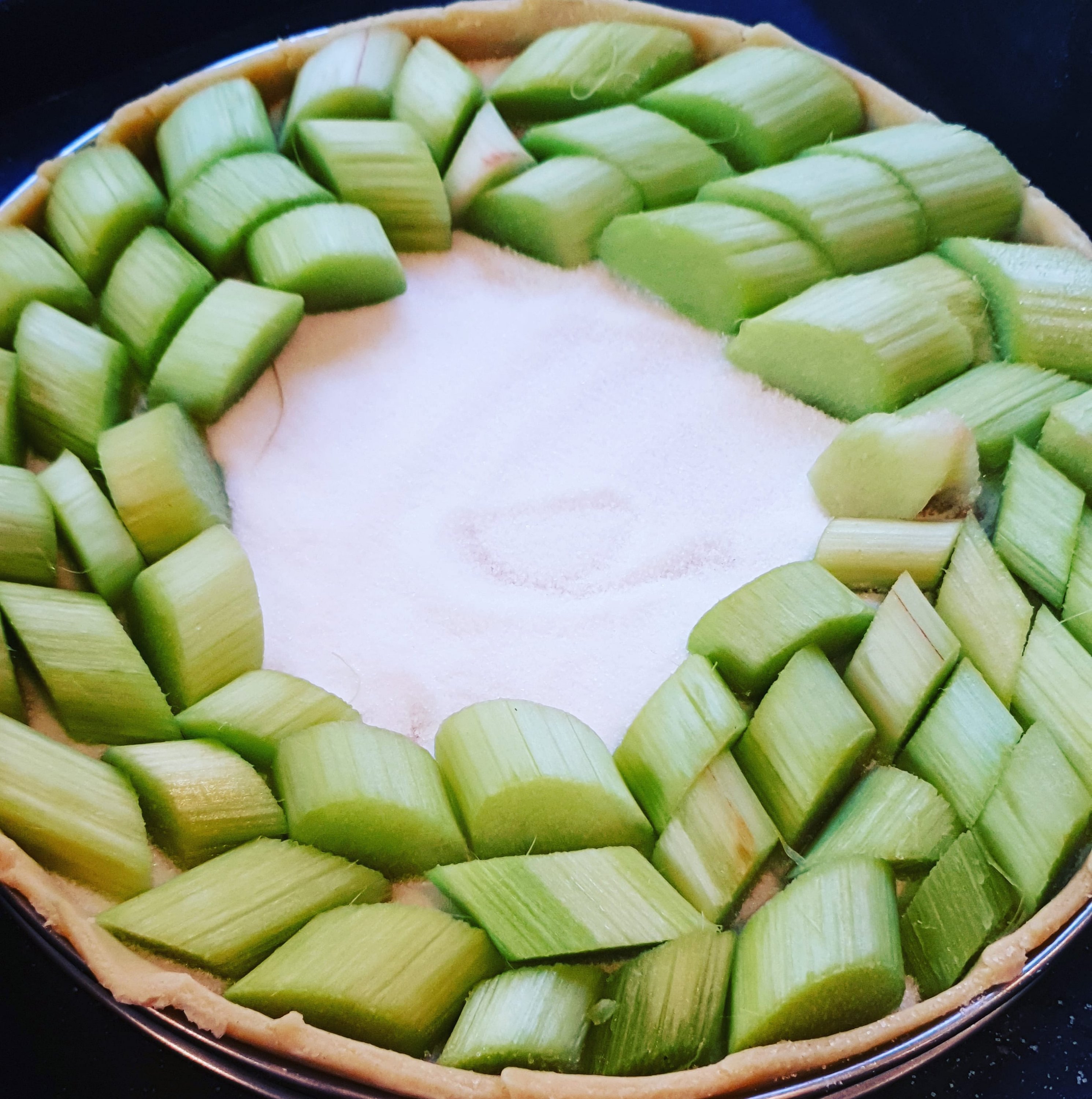Einfache französische Rhabarber Tarte (traditionelle Methode & Thermomix)