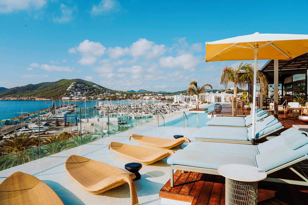 IBZ_70042_Aguas_de_Ibiza_Grand_Luxe_Hotel_0624_02.jpg