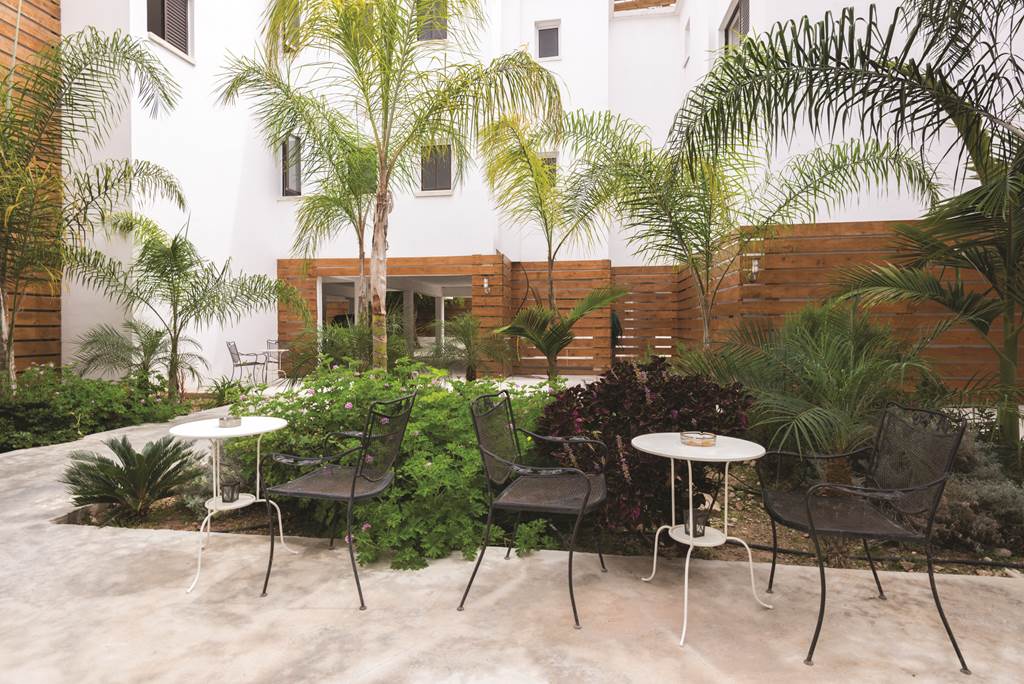 PFO_73740_Alecos_HTL_Apts_0516_11.jpg