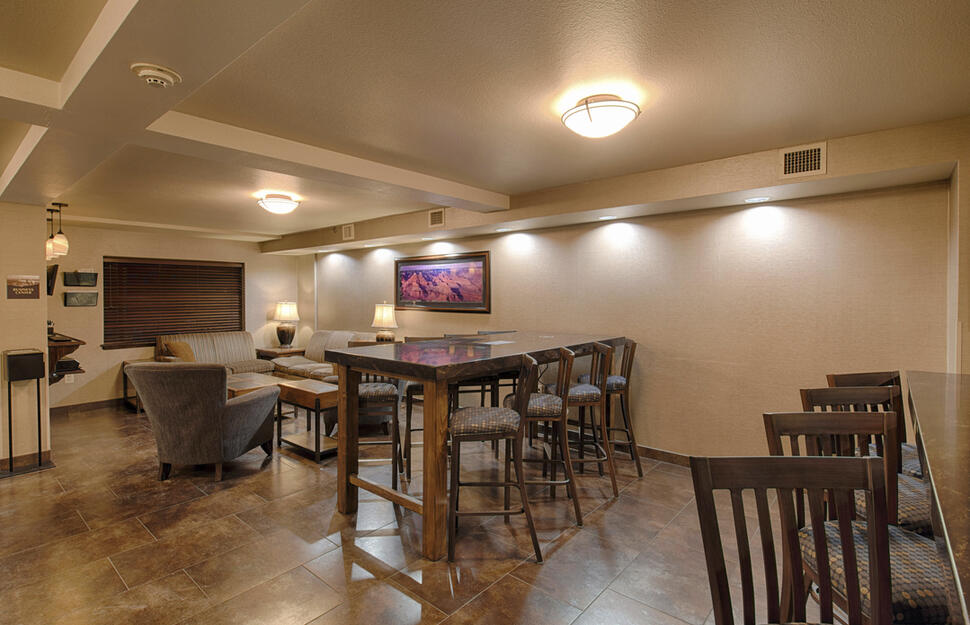 Holiday-Inn-Express-Suites-Grand-Canyon-1.jpg