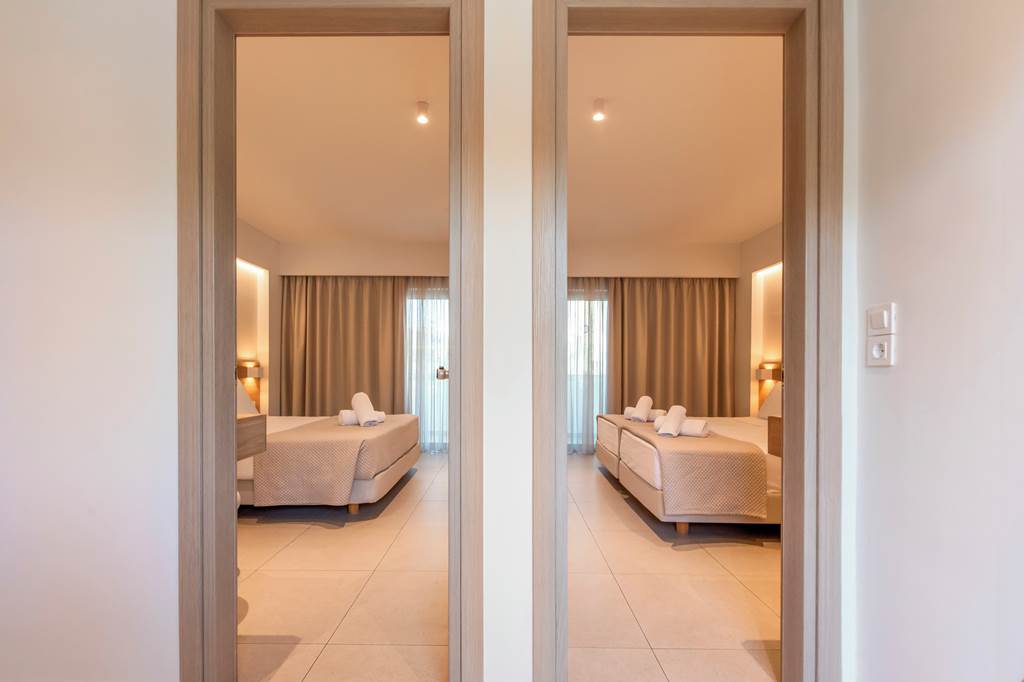 KGS_83254_Mythos_Suites_Hotel_0423_09.jpg