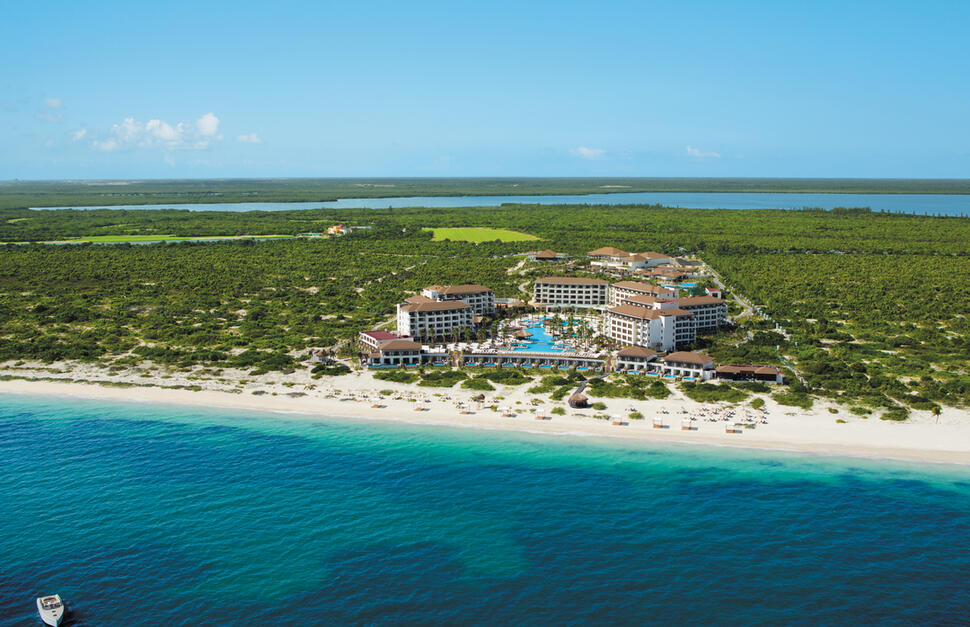 Secrets-Playa-Mujeres-Golf-Spa-Resort-11.jpg