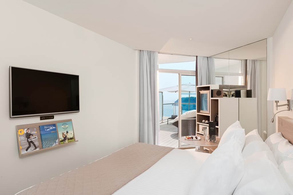 MAH_481_Melia_Cala_Galdana_0917_01.jpg