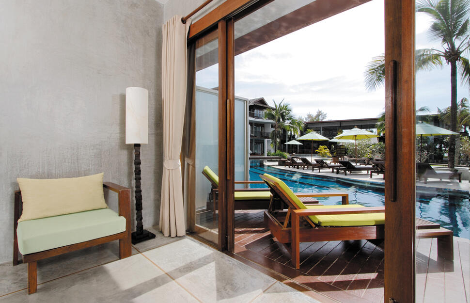 Holiday-Ao-Nang-Beach-Resort-Krabi-3.jpg
