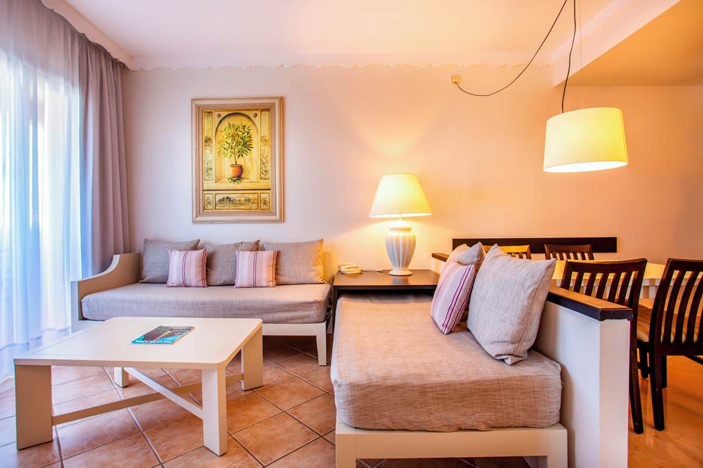 MAH_70762_Grupotel_Macarella_Suites_&_Spa_1224_22.jpg