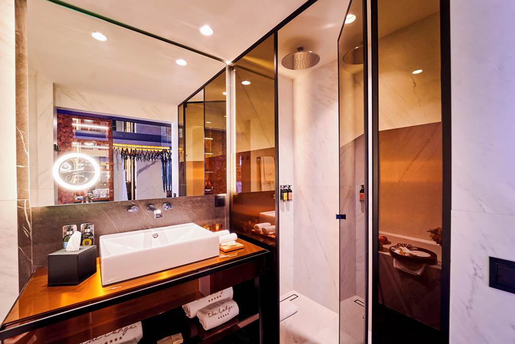 OPO_87370_The_Lodge_Porto_Hotel_0224_21.jpg