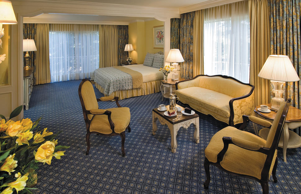 Little-America-Inn-5.jpg