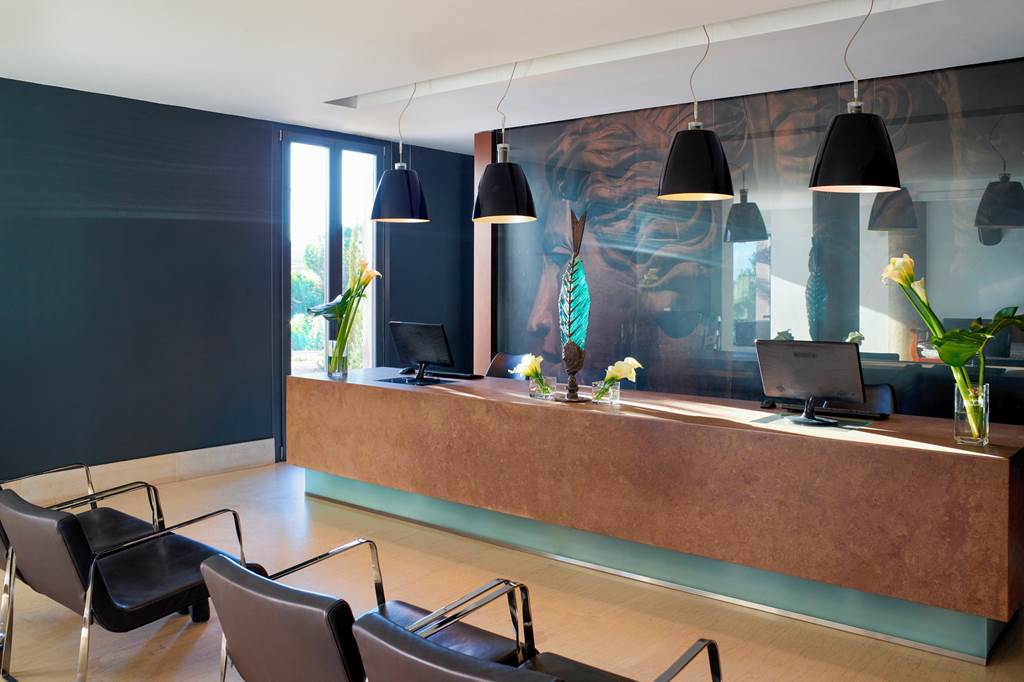 JTR_84113_9_Muses_Santorini_Resort_0822_22.jpg