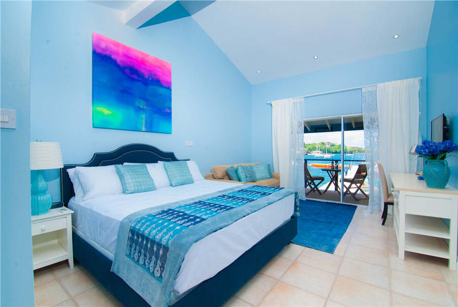 Blue-Lagoon-Hotel-Marina-3.jpg