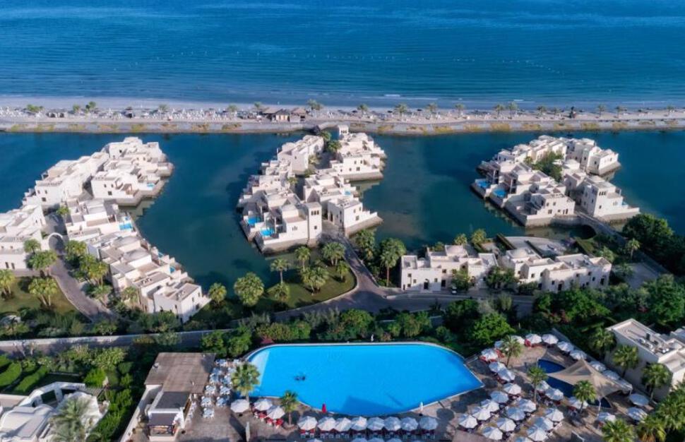 The-Cove-Rotana-Resort-18.jpg
