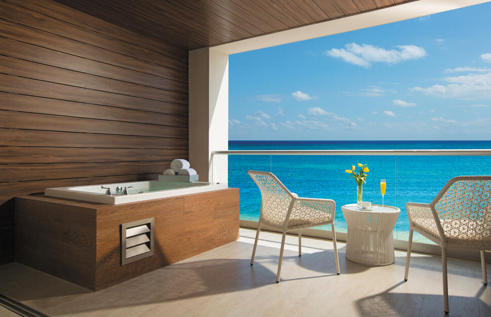 Breathless-Riviera-Cancun-Resort-Spa-27.jpg