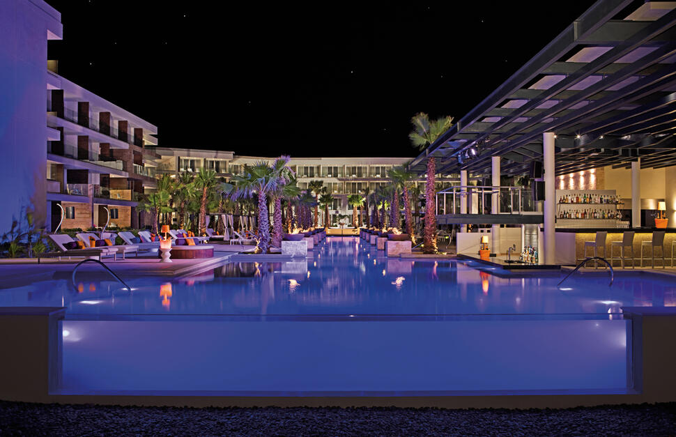 Breathless-Riviera-Cancun-Resort-Spa-16.jpg