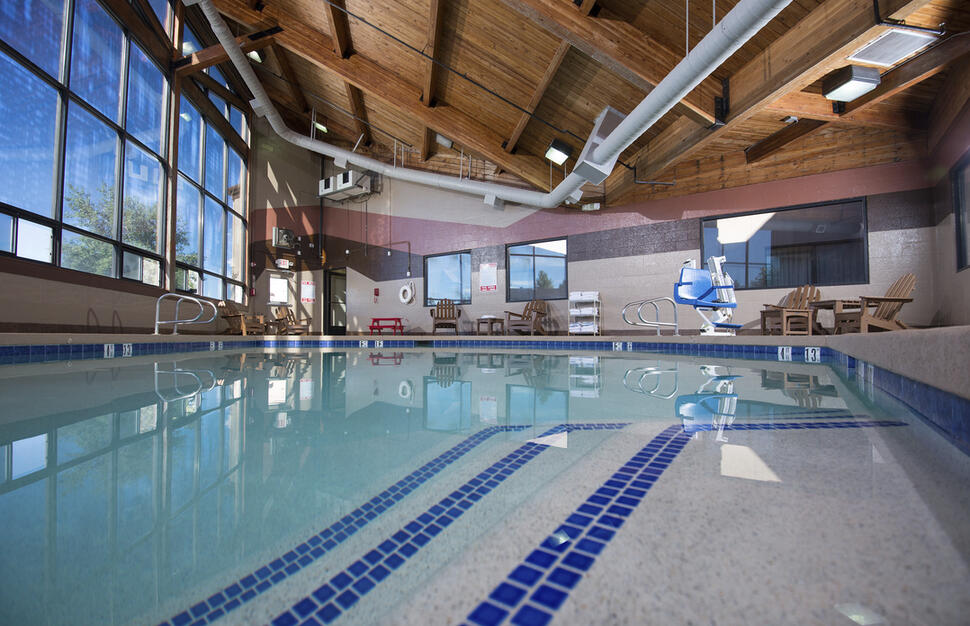 Holiday-Inn-Express-Suites-Grand-Canyon-2.jpg