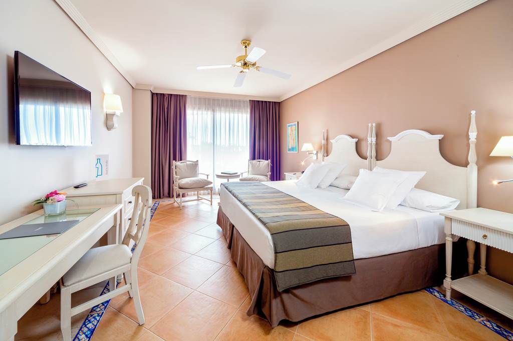 AGP_81507_Occidental_Torremolinos_Playa_1222_04.jpg