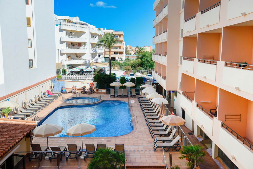 IBZ_382_Invisa_Hotel_La_Cala_1123_05.jpg