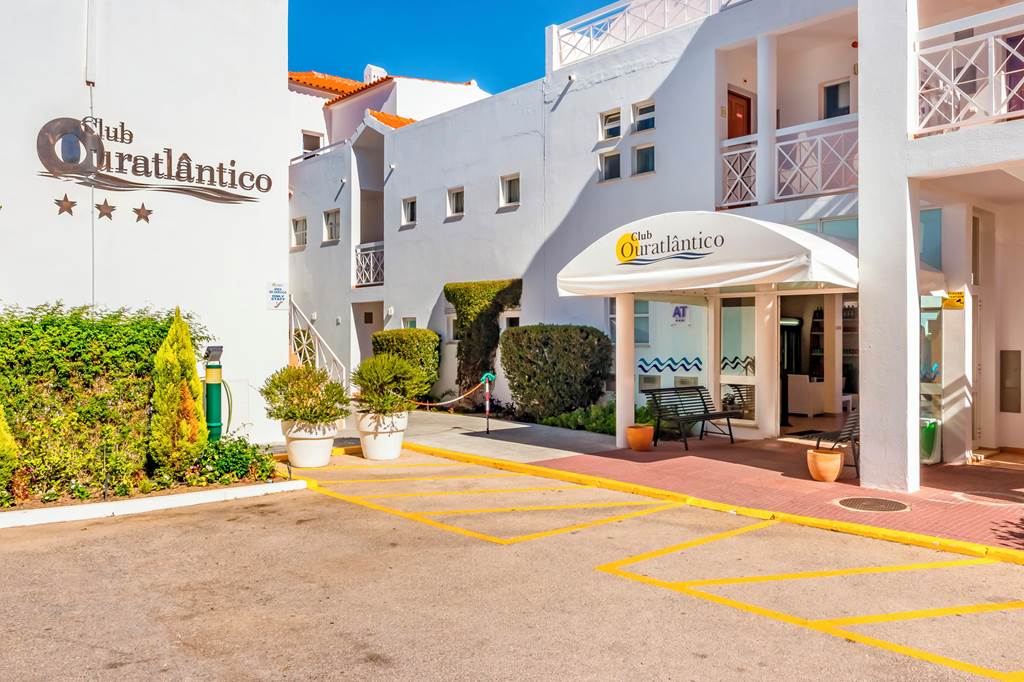 FAO_83167_Ouratlantico_Apartments_0821_03.jpg