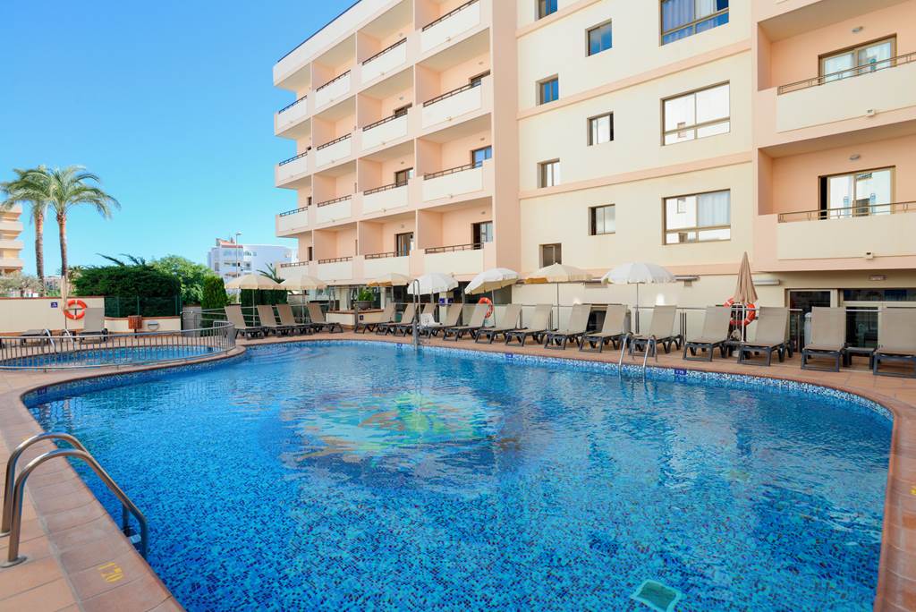 IBZ_382_Invisa_Hotel_La_Cala_1123_03.jpg