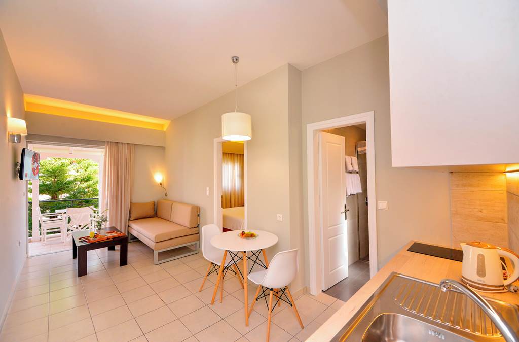KLX_84320_Theoxenia_Hotel_Apartments_0922_05.jpg