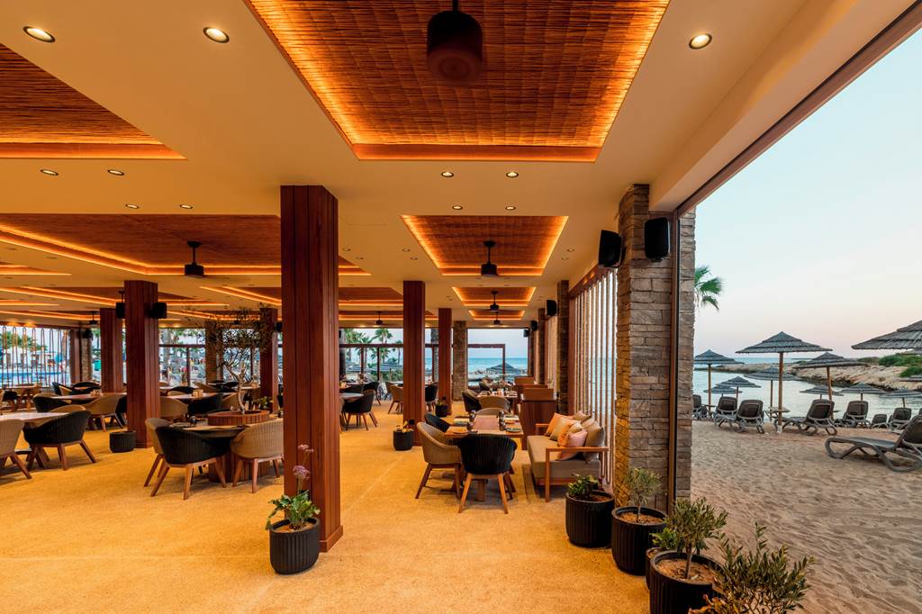 LCA_68925_Adams_Beach_Hotel_0922_35.jpg