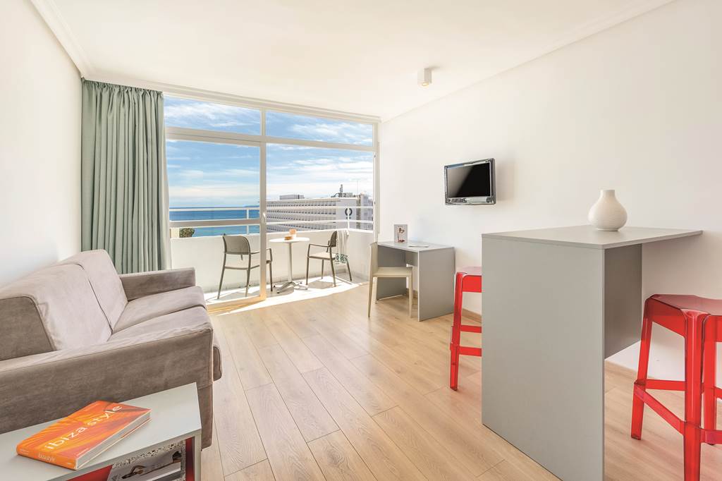 IBZ_167_Apartamentos_Playasol_My_Tivoli_1118_05.jpg