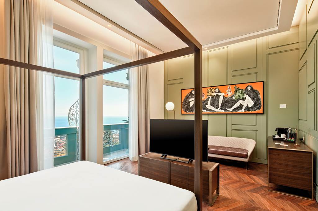 NAP_83134_The_Britannique_Naples_Curio_Collection_by_Hilton_1122_02.jpg