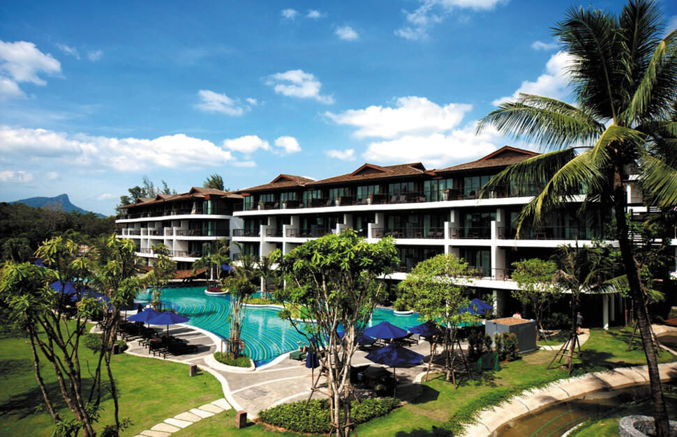 Holiday-Ao-Nang-Beach-Resort-Krabi-4.jpg