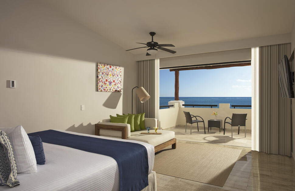 Dreams-Sapphire-Resort-Spa-5.jpg