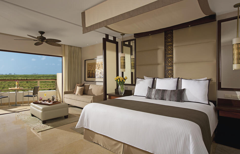 Secrets-Playa-Mujeres-Golf-Spa-Resort-8.jpg
