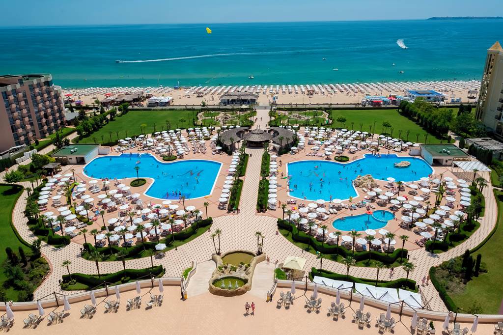 BOJ_84430_DIT_Majestic_Beach_Resort_1122_14.jpg