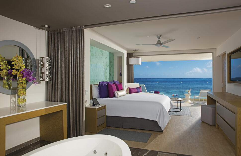 Breathless-Riviera-Cancun-Resort-Spa-26.jpg