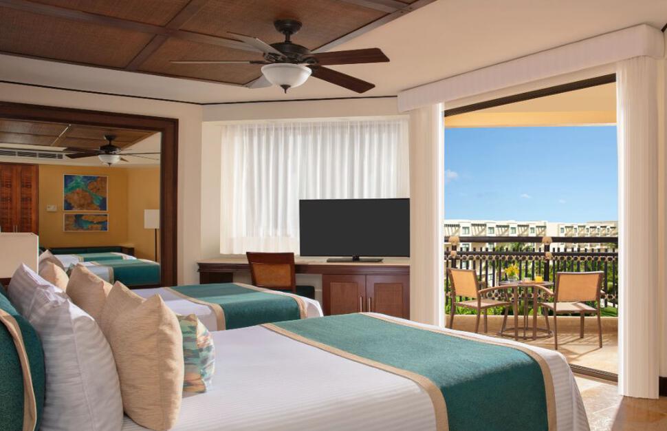 Dreams-Riviera-Cancun-Resort-Spa-1.jpg