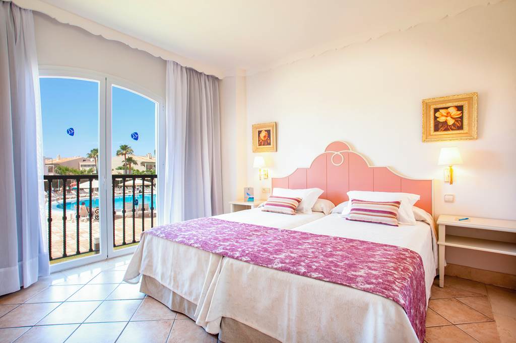 MAH_70762_Grupotel_Macarella_Suites_&_Spa_1224_04.jpg