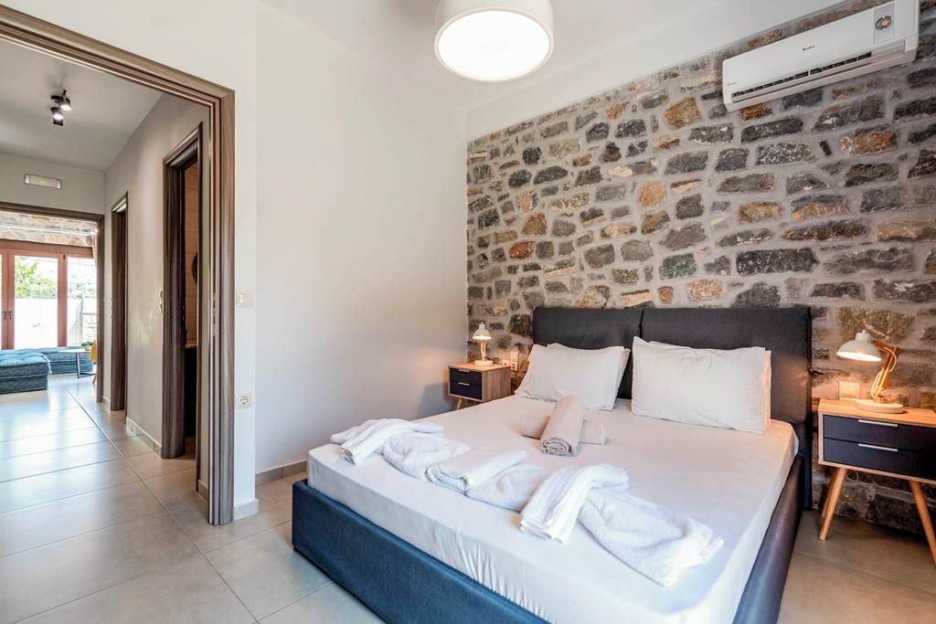 HER_88967_Ampelonas_Liatiko_Villa_0125_06.jpg