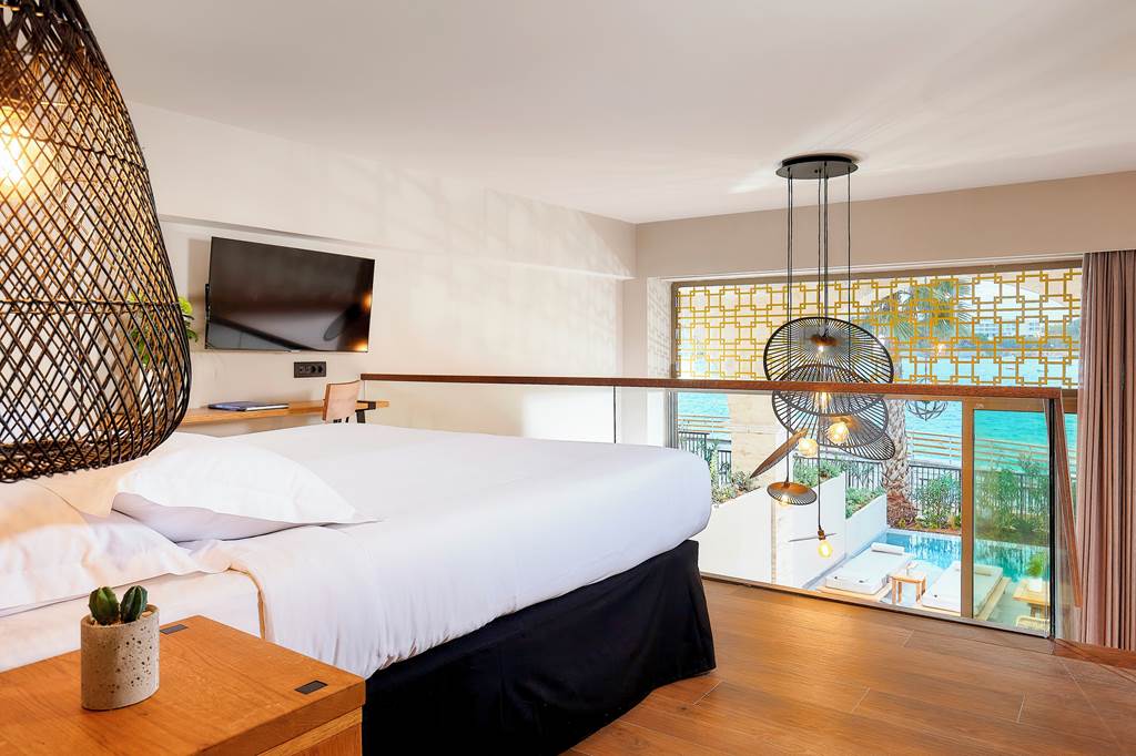 HER_83488_Castello_Infinity_Suites_1223_15.jpg