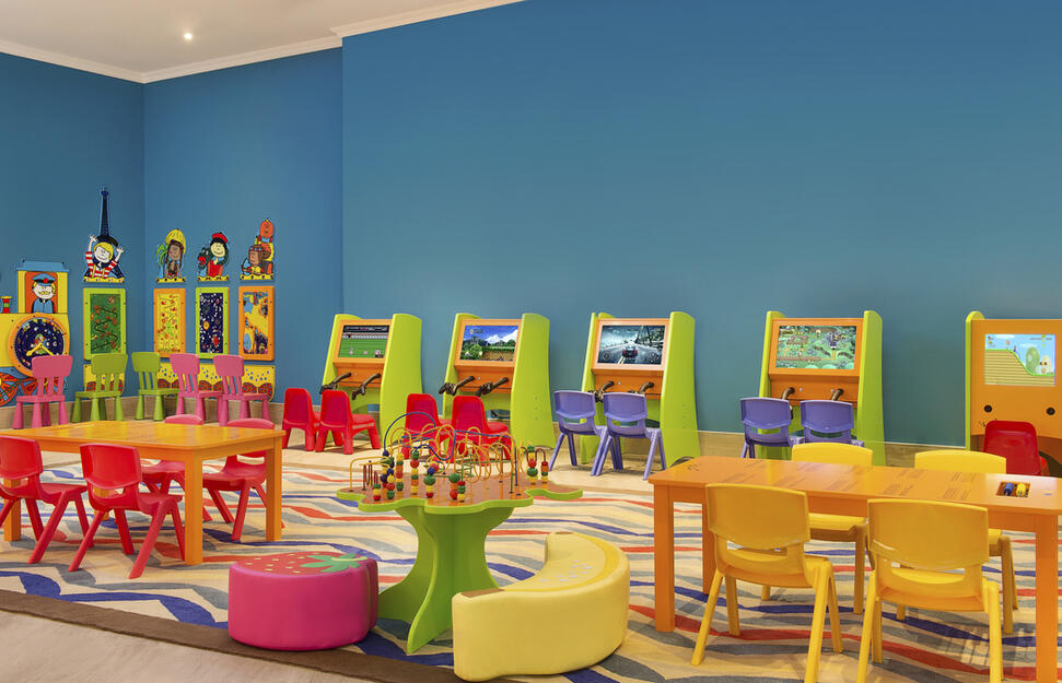 DoubleTree-by-Hilton-Resort-Spa-Marjan-Island-13.jpg