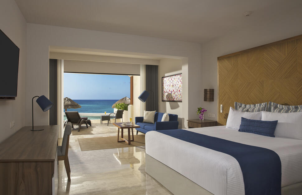Dreams-Sapphire-Resort-Spa-3.jpg