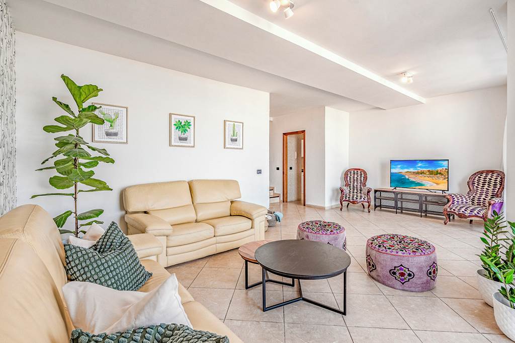 TFS_88393_Villa_Tagora_Breeze_1124_13.jpg
