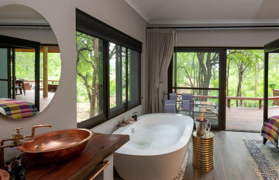 Jacis-Safari-and-Tree-Lodge-19.jpg