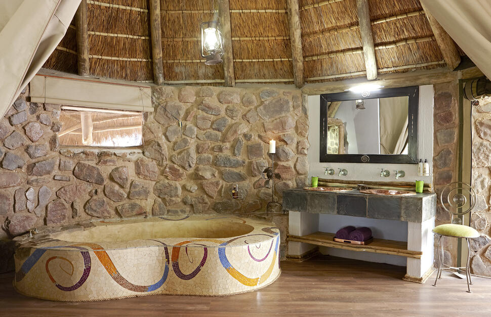 Jacis-Safari-and-Tree-Lodge-7.jpg