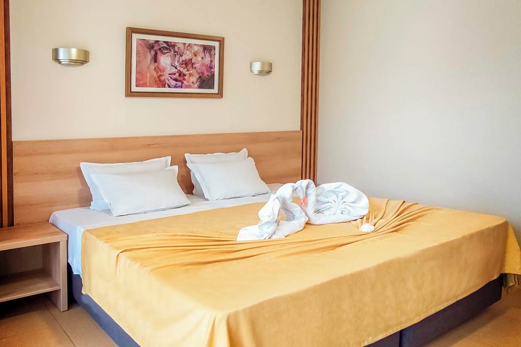 BOJ_78359_Glarus_Hotel_0523_04.jpg