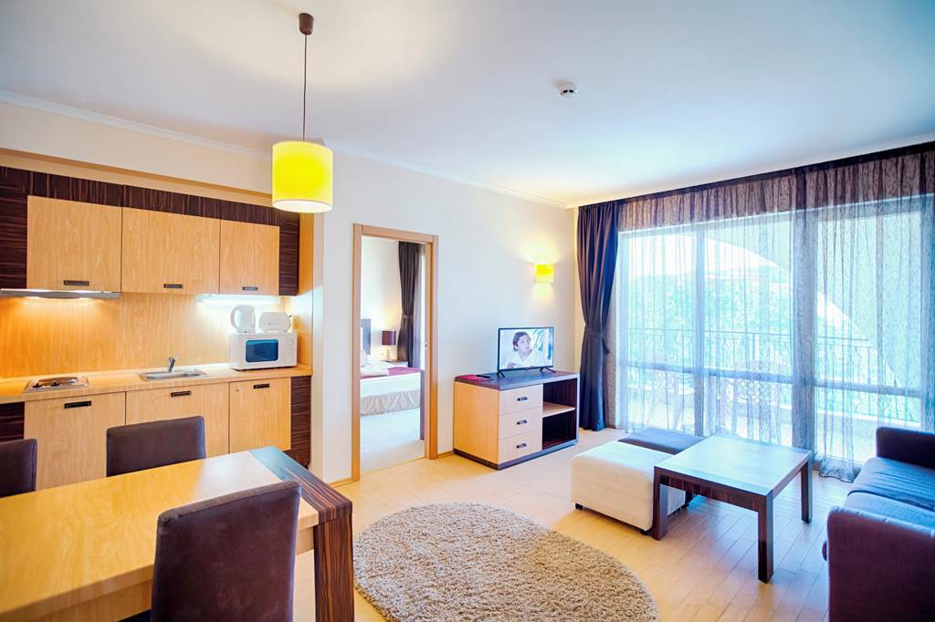 BOJ_84430_DIT_Majestic_Beach_Resort_1122_03.jpg