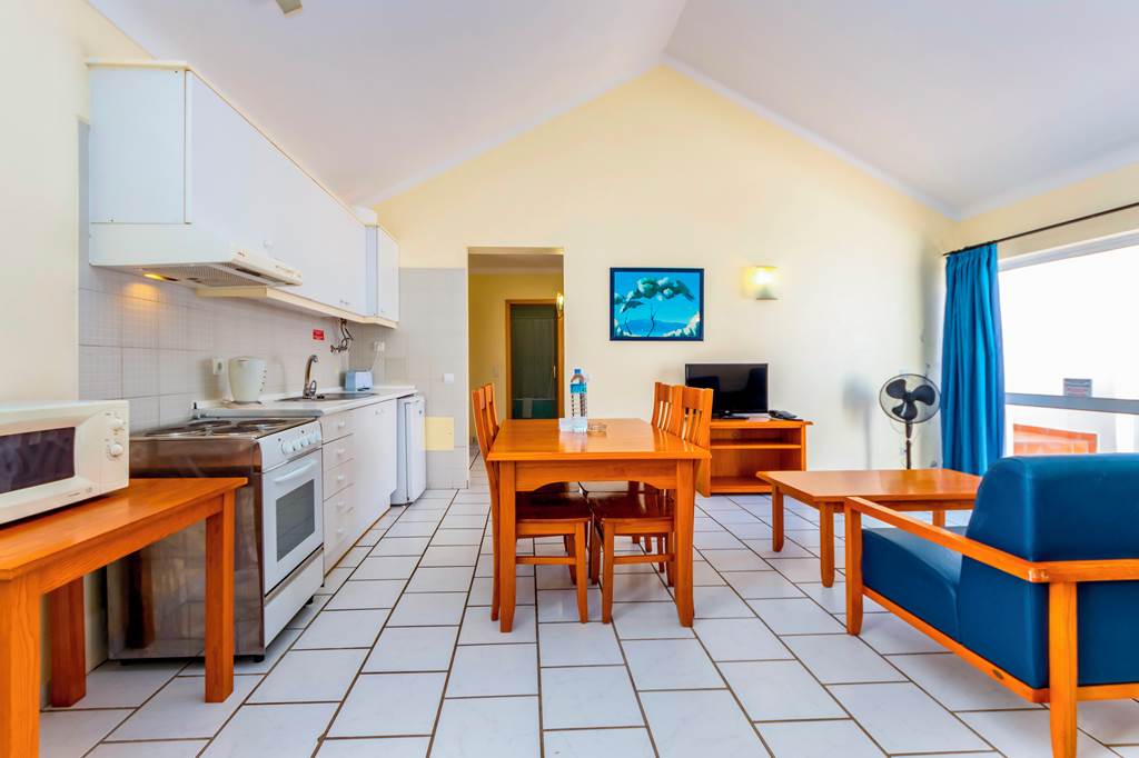 FAO_83167_Ouratlantico_Apartments_0821_17.jpg