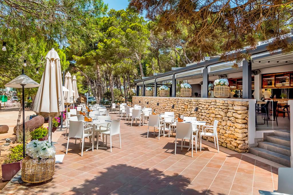 IBZ_82057_Catalonia_Royal_Ses_Savines_0220_04.jpg