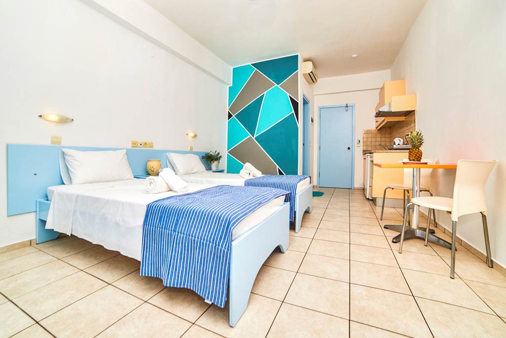HER_79302_Village_Oasis_1018_03.jpg