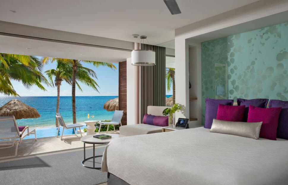Breathless-Riviera-Cancun-Resort-Spa-32.jpg