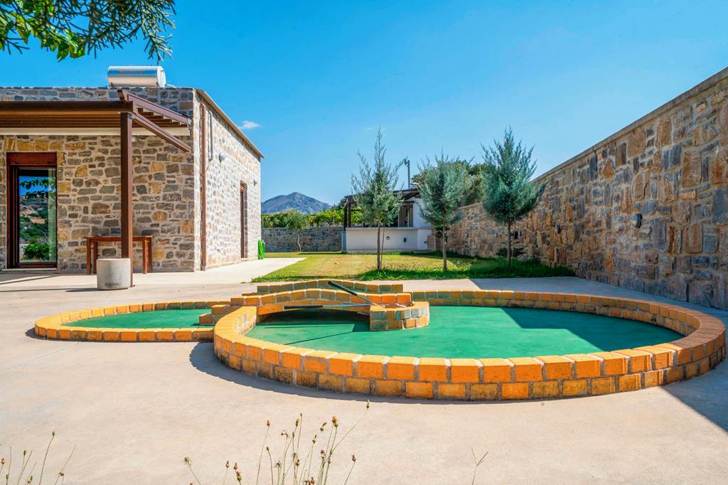 HER_88967_Ampelonas_Liatiko_Villa_0125_12.jpg