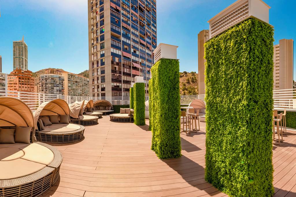 ALC_73366_Benidorm_Celebrations_Pool_Party_Resort_0819_06.jpg
