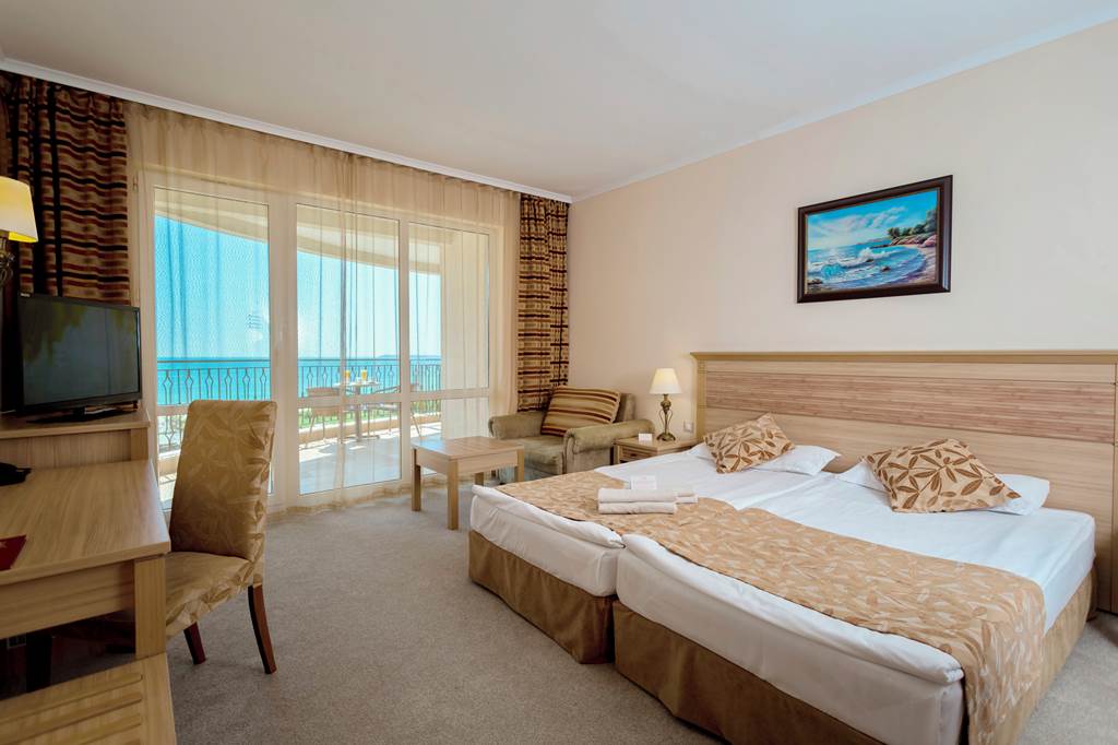 BOJ_84430_DIT_Majestic_Beach_Resort_1122_08.jpg