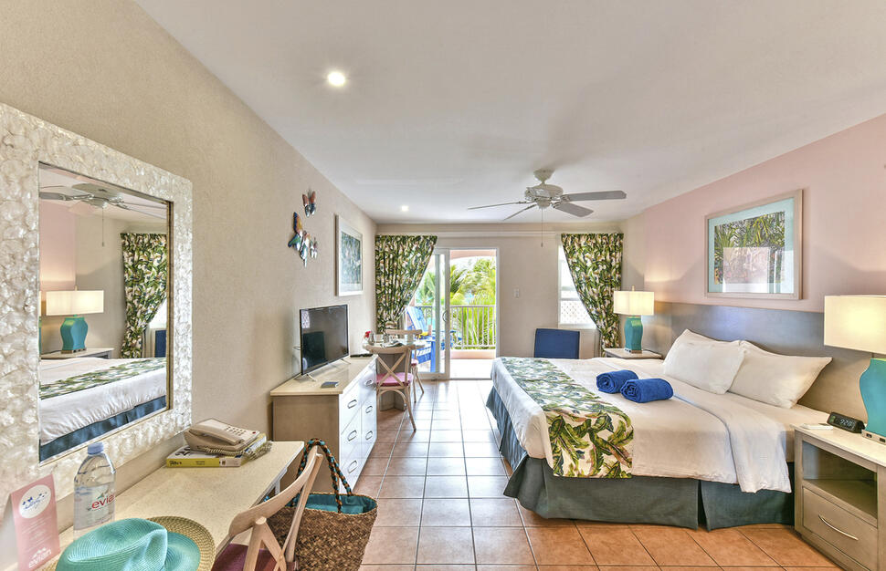 Butterfly-Beach-Hotel-10.jpg